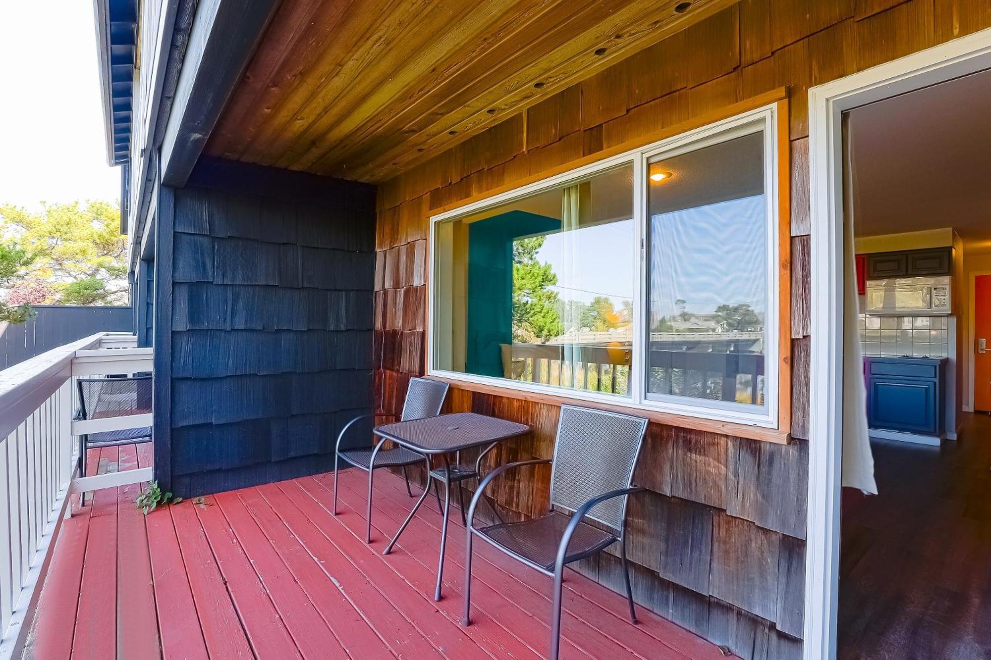 Coast River Inn By Oyo Seaside Exterior foto